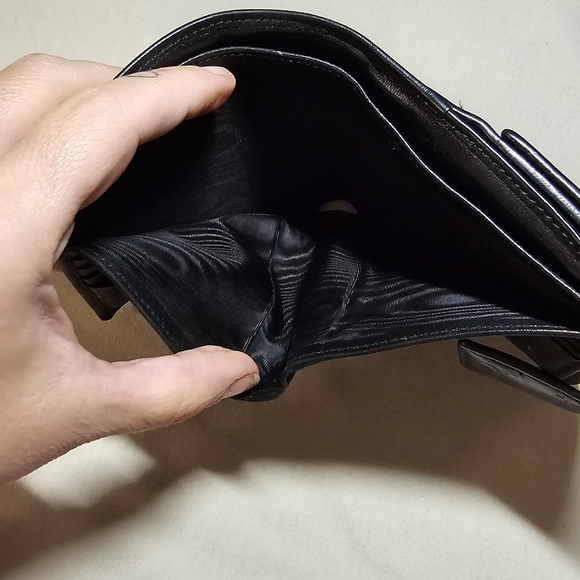 Authentic Gucci Black Leather Micrologo Bi-Fold Wallet Bow Snap Cash Vintage - Picture 9 of 12